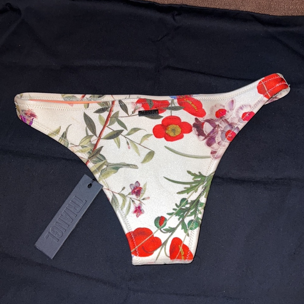 triangl swimwear Floral Print Bikini Bottom with Orange Lining - Picture 3 of 4